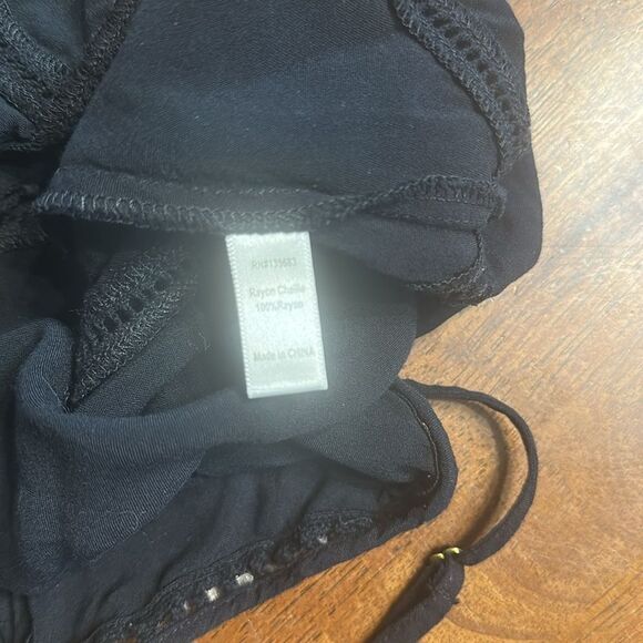 Black Women's Top with adjustable straps S (5175) - Picture 6 of 6